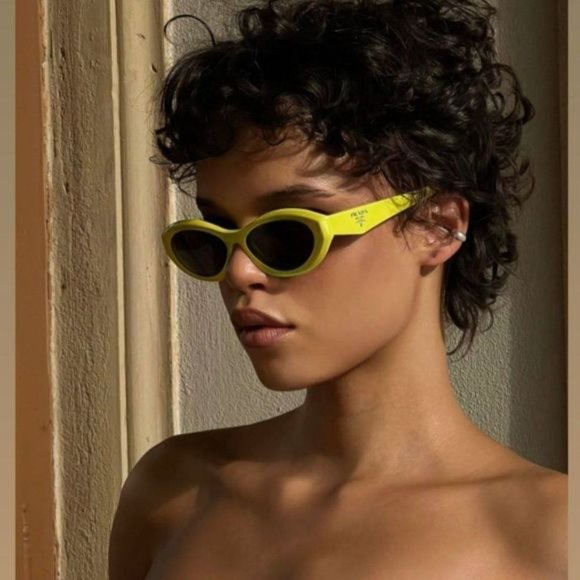 NEW PR26ZS 13L08Z PRADA YELLOW SUNGLASSES PR 26ZS WOMEN SPR 26Z EYEWEAR
